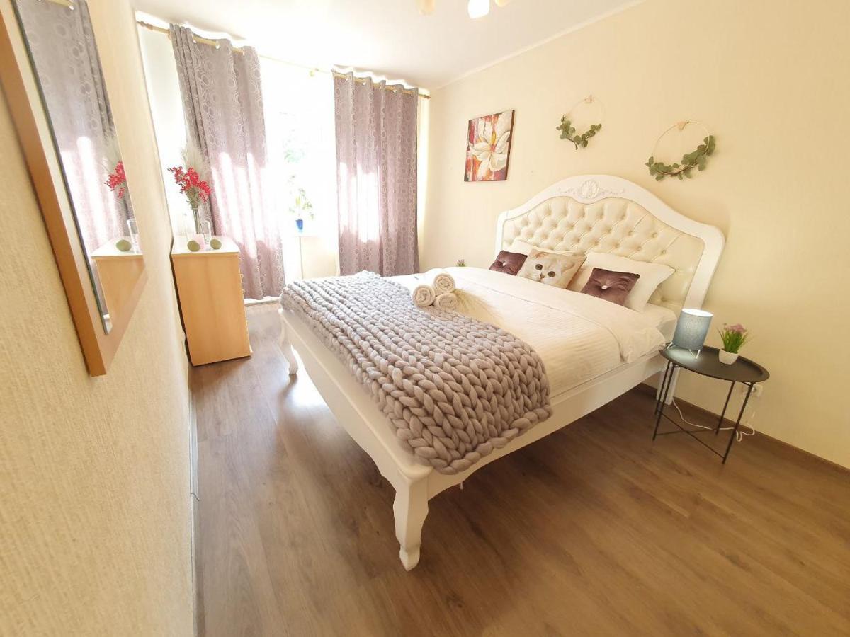 Inn Home Apartments In Kiev Center Bagian luar foto