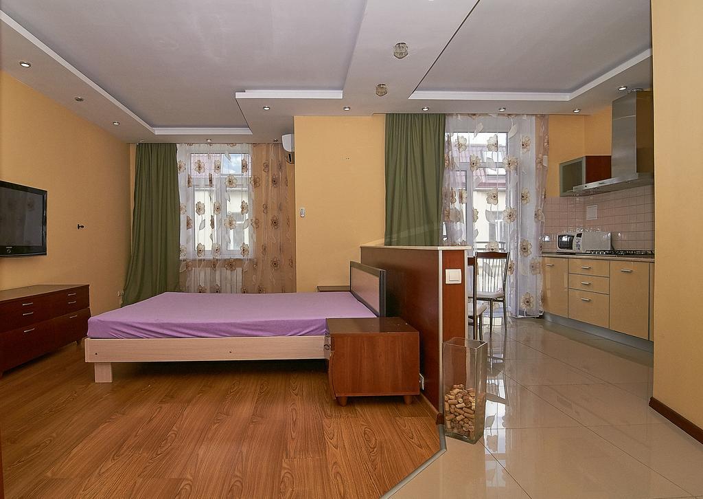 Inn Home Apartments In Kiev Center Bagian luar foto